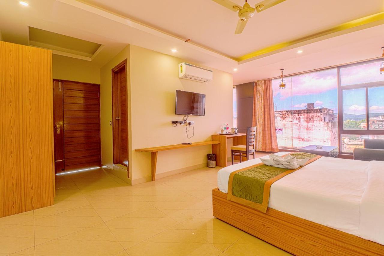 The Glory Hotel Дехрадун Экстерьер фото