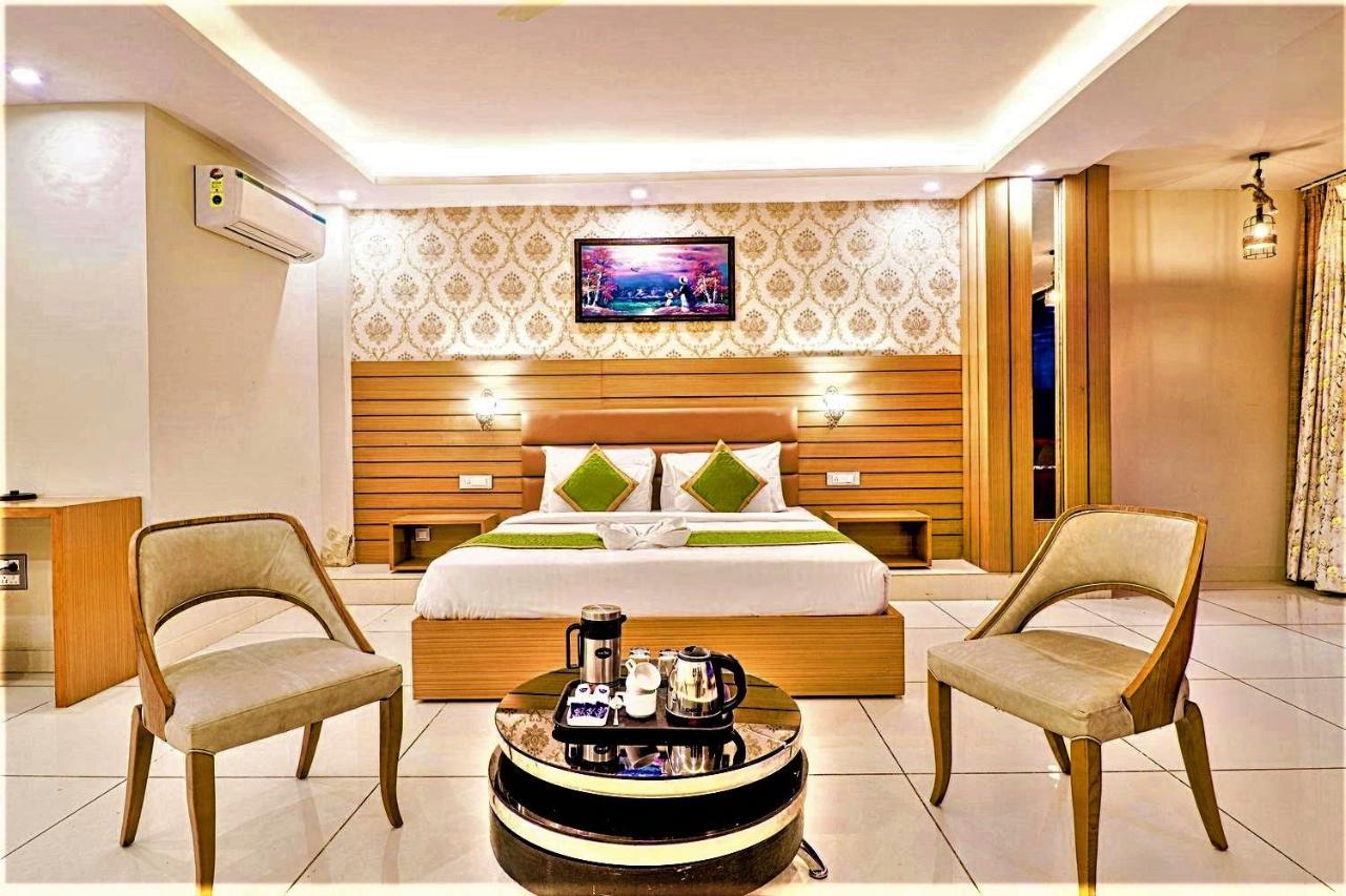 The Glory Hotel Дехрадун Экстерьер фото